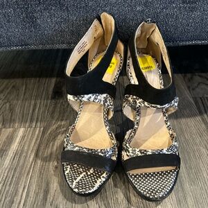 L.A.M.B leather python suede Platform High Heel Sandals size 8